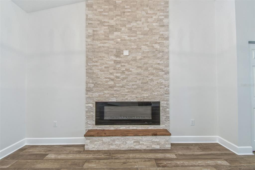 2513 North Valrico Road Seffner, FL 33584 - Photo 21 of 85