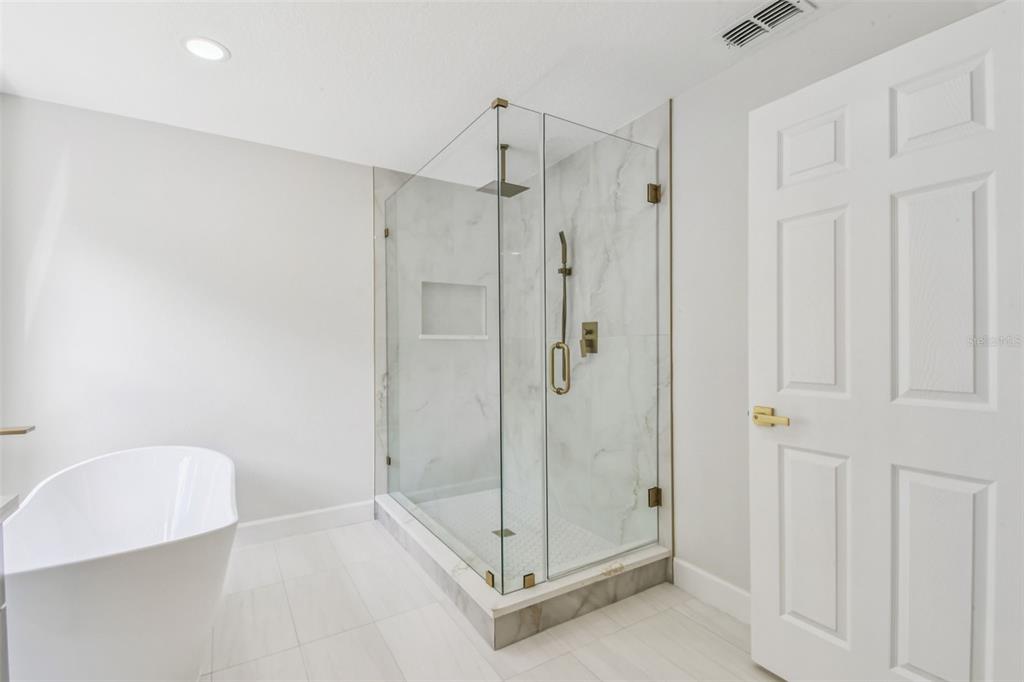 2513 North Valrico Road Seffner, FL 33584 - Photo 26 of 76