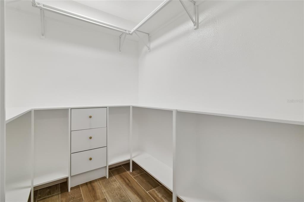 2513 North Valrico Road Seffner, FL 33584 - Photo 32 of 76 a view of an empty walk in closet