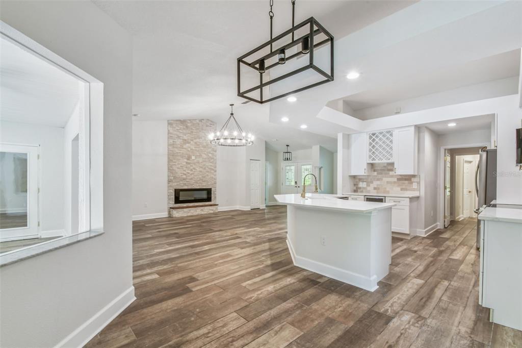 2513 North Valrico Road Seffner, FL 33584 - Photo 33 of 85