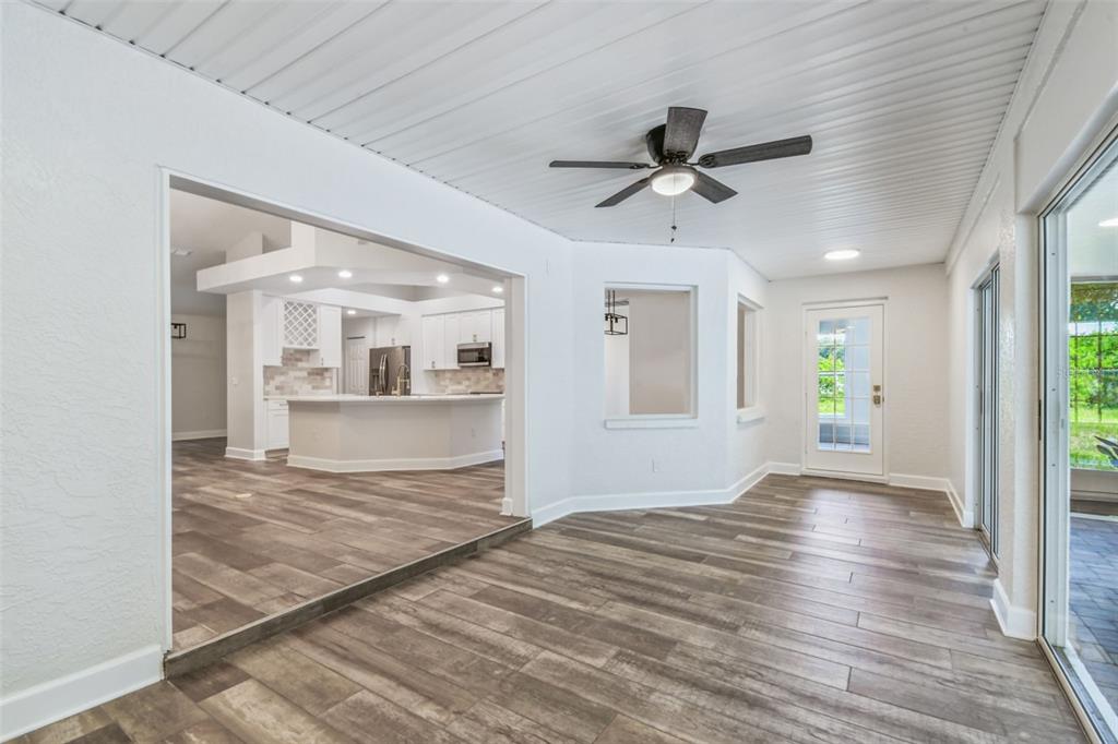 2513 North Valrico Road Seffner, FL 33584 - Photo 35 of 85