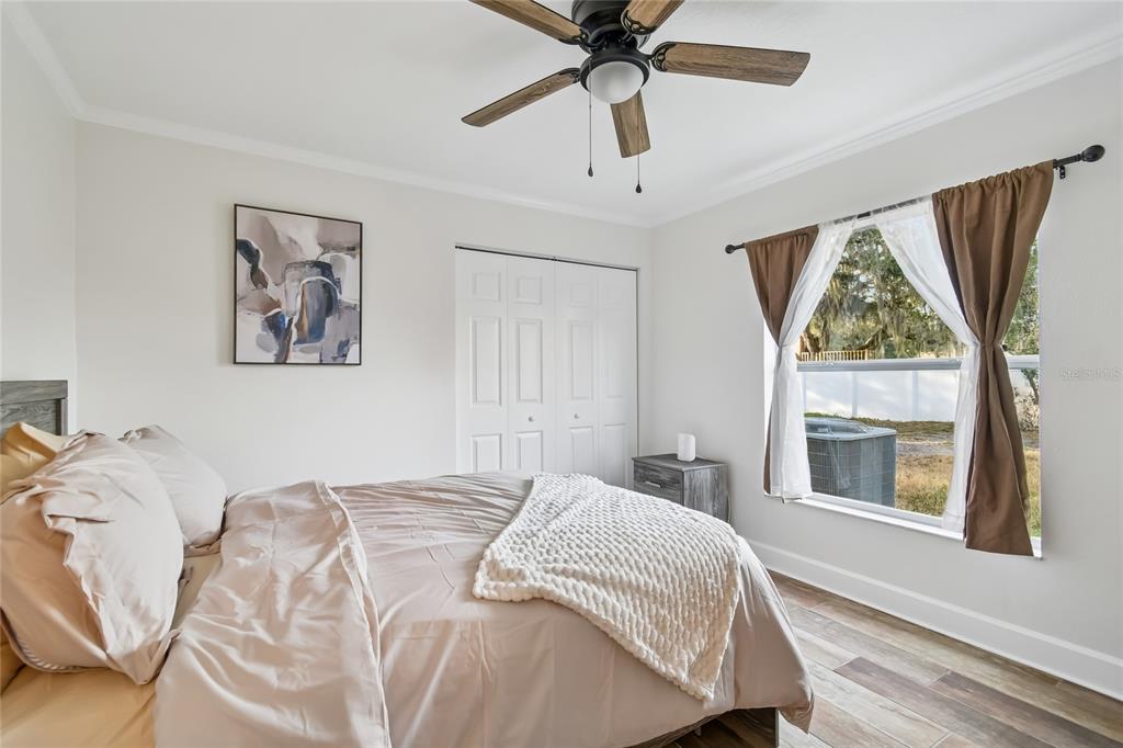 2513 North Valrico Road Seffner, FL 33584 - Photo 37 of 76