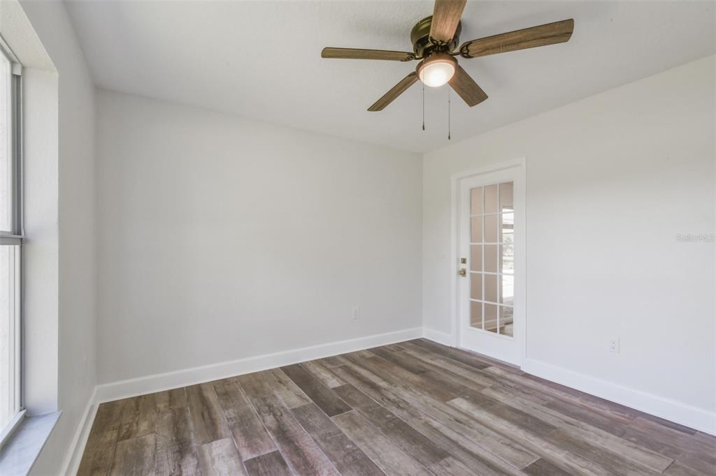 2513 North Valrico Road Seffner, FL 33584 - Photo 48 of 85