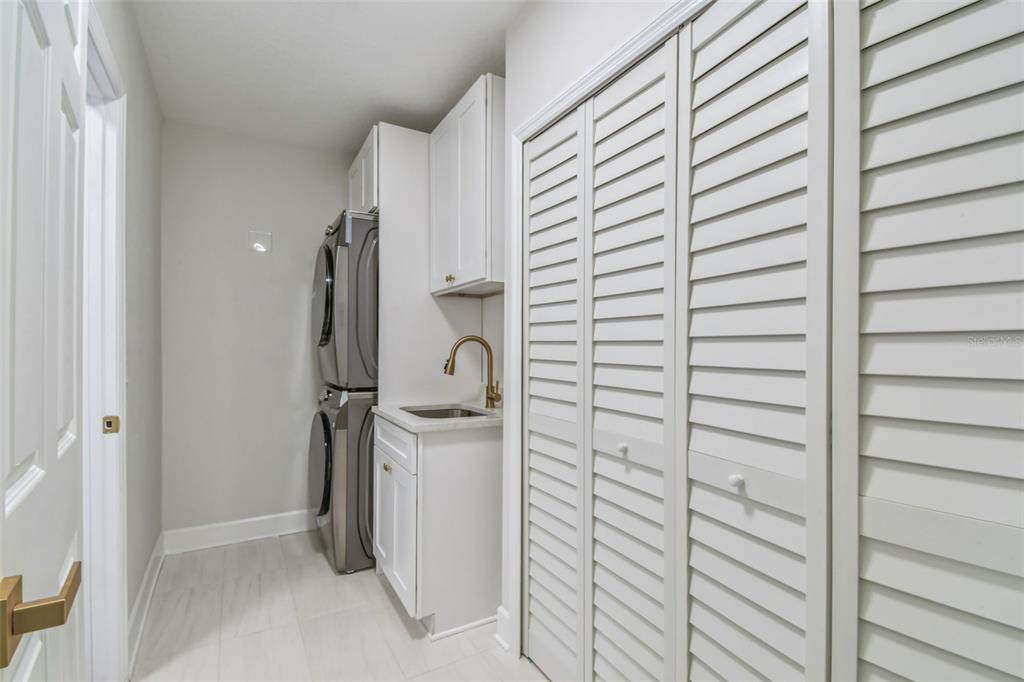 2513 North Valrico Road Seffner, FL 33584 - Photo 62 of 85