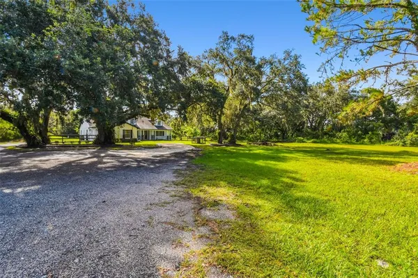 $845,000 | 2513 North Valrico Road, Seffner, FL 33584