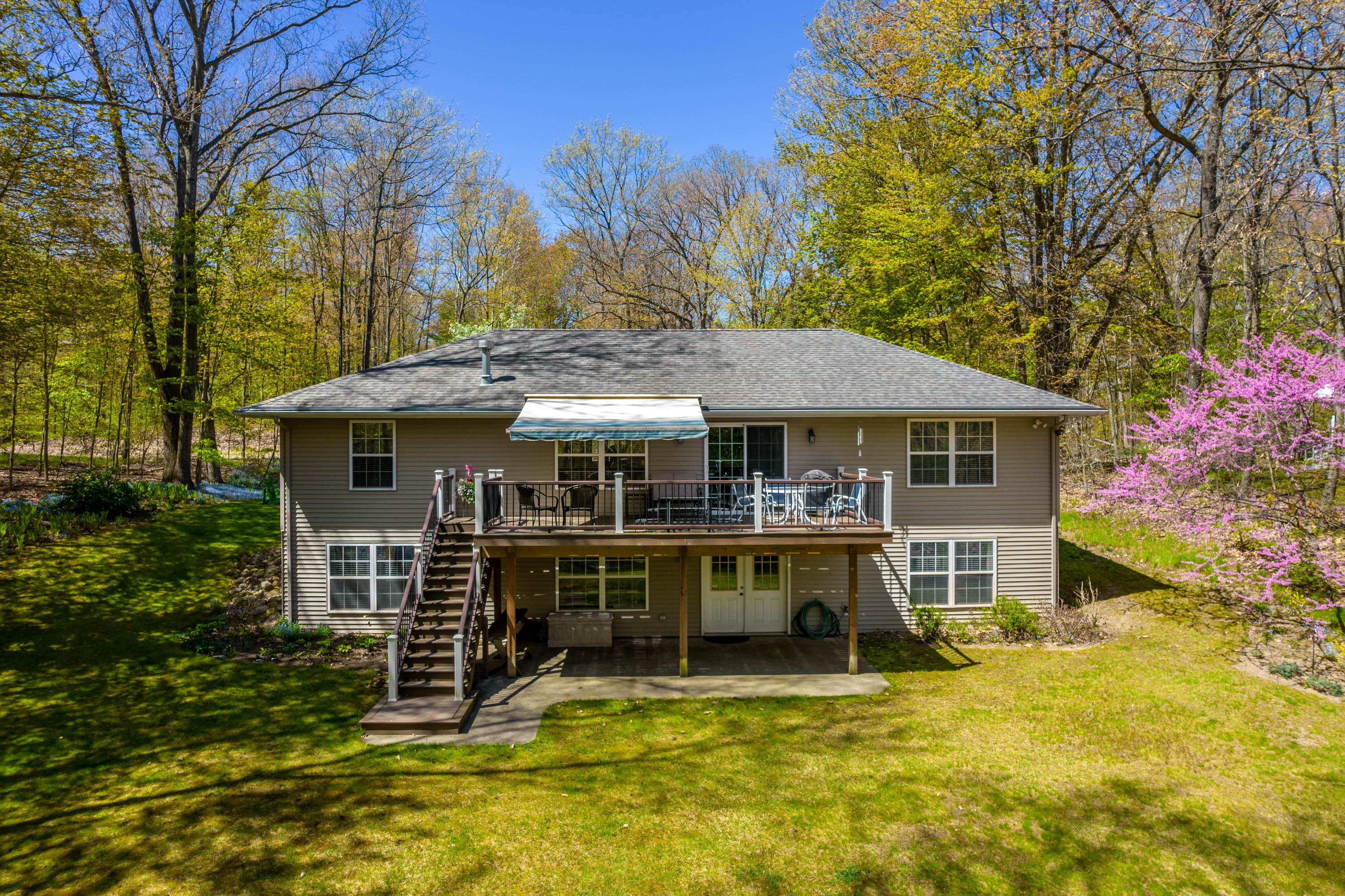 8818 Rambling Way Canadian Lakes, MI 49346 - Photo 2 of 28 27