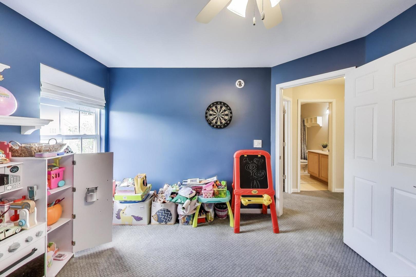 532 Declaration Lane Aurora, IL 60502 - Photo 20 of 34 a view of play room with toys