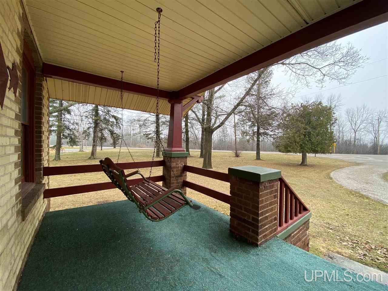 5390 12th Road Escanaba, MI 49829 - Photo 4 of 34