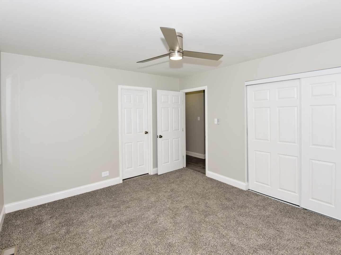 5605 Crestwood Road Matteson, IL 60443 - Photo 9 of 21 wooden floor in an empty room