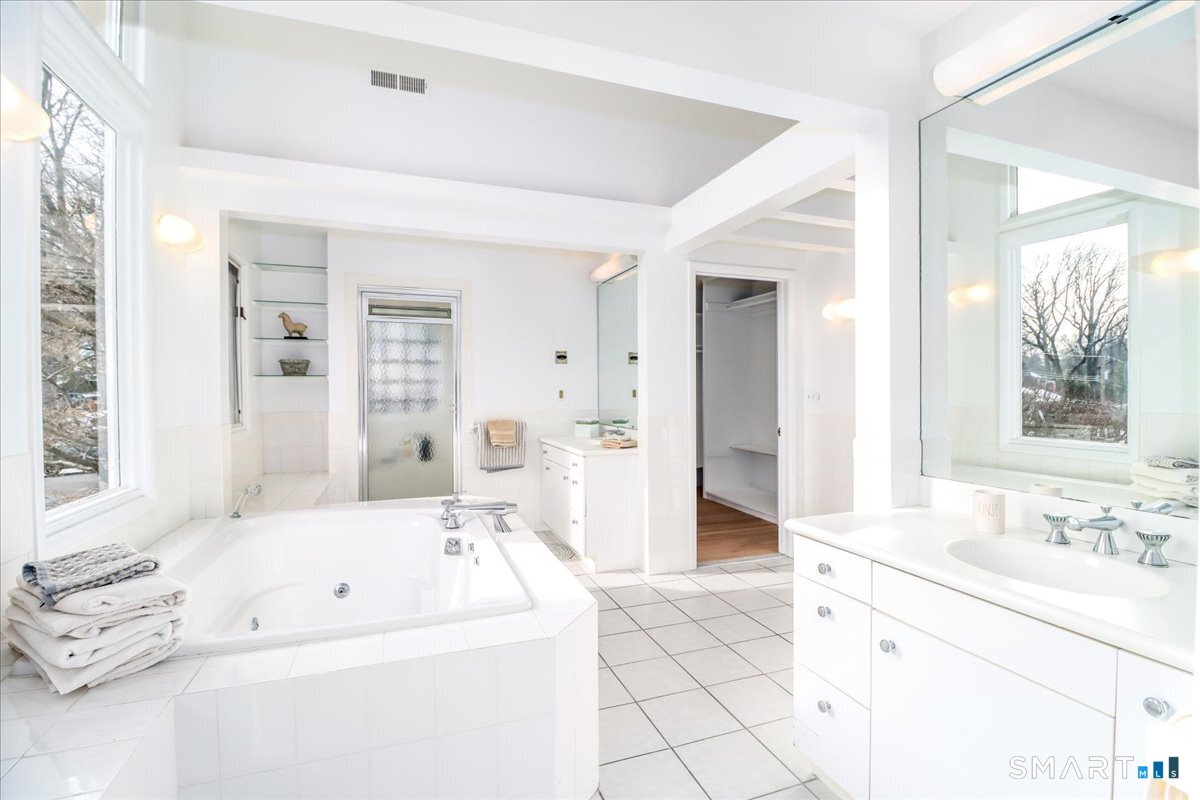 65 Bailey Road Fairfield, CT 06825 - Photo 22 of 40