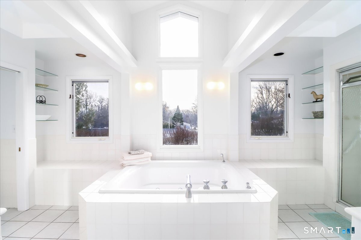 65 Bailey Road Fairfield, CT 06825 - Photo 23 of 40