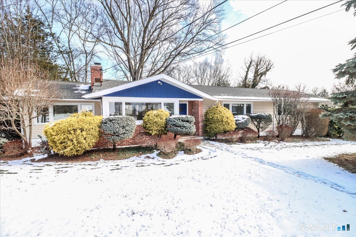 65 Bailey Road Fairfield, CT 06825 - Photo 4 of 40