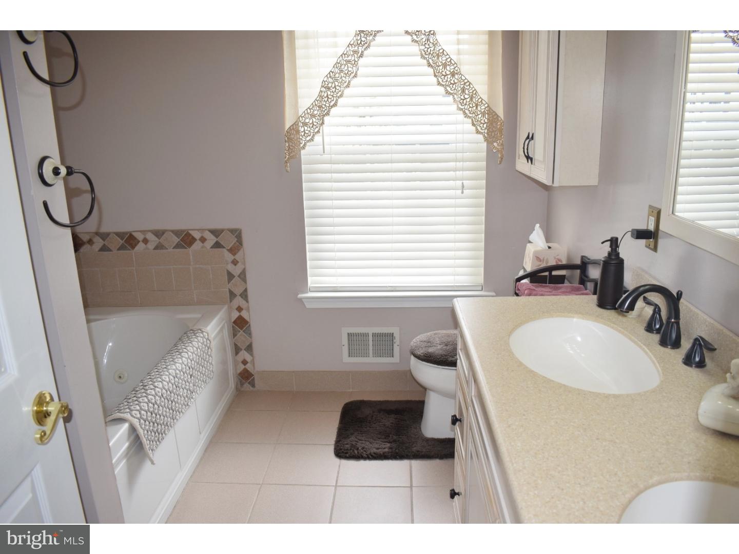 126 Cornflower Road Hamilton, NJ 08620 - Photo 15 of 25