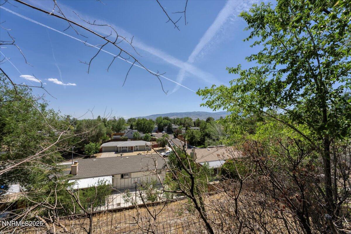 1375 Wesley Drive Reno, NV 89503 - Photo 27 of 35 a view of a city