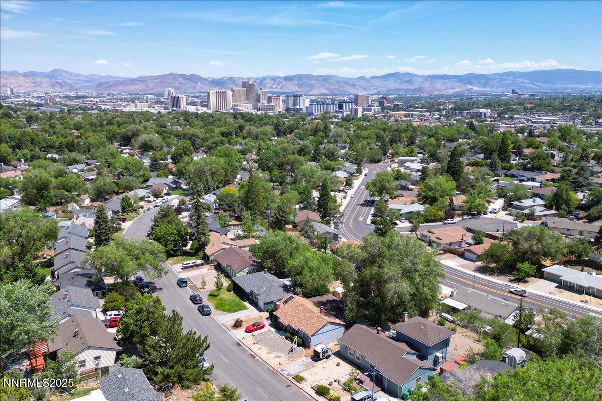 1375 Wesley Drive Reno, NV 89503 - Photo 32 of 35 an aerial view of a city with lots of residential buildings