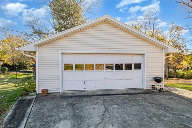 $299,999 | 1526 Regency Drive, Burlington, NC 27215