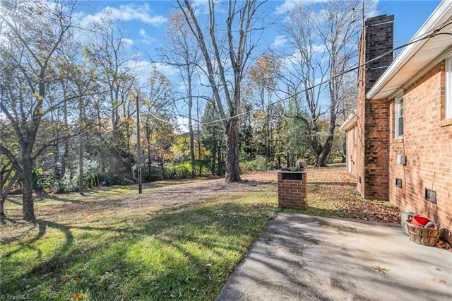 $299,999 | 1526 Regency Drive, Burlington, NC 27215