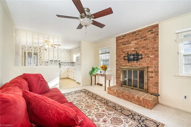 $299,999 | 1526 Regency Drive, Burlington, NC 27215