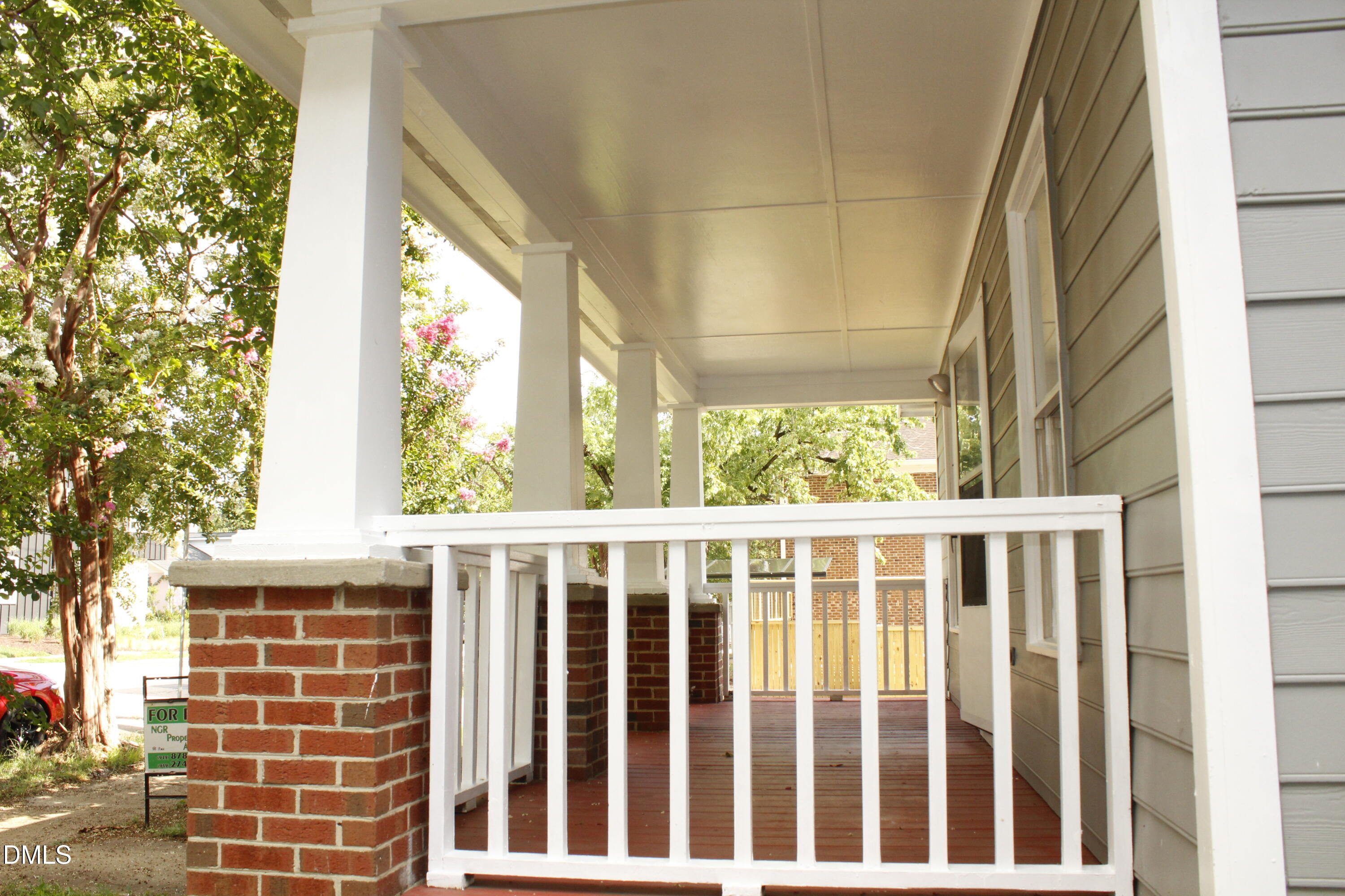 310 South East Street Raleigh, NC 27601 - Photo 4 of 12 Front Porch