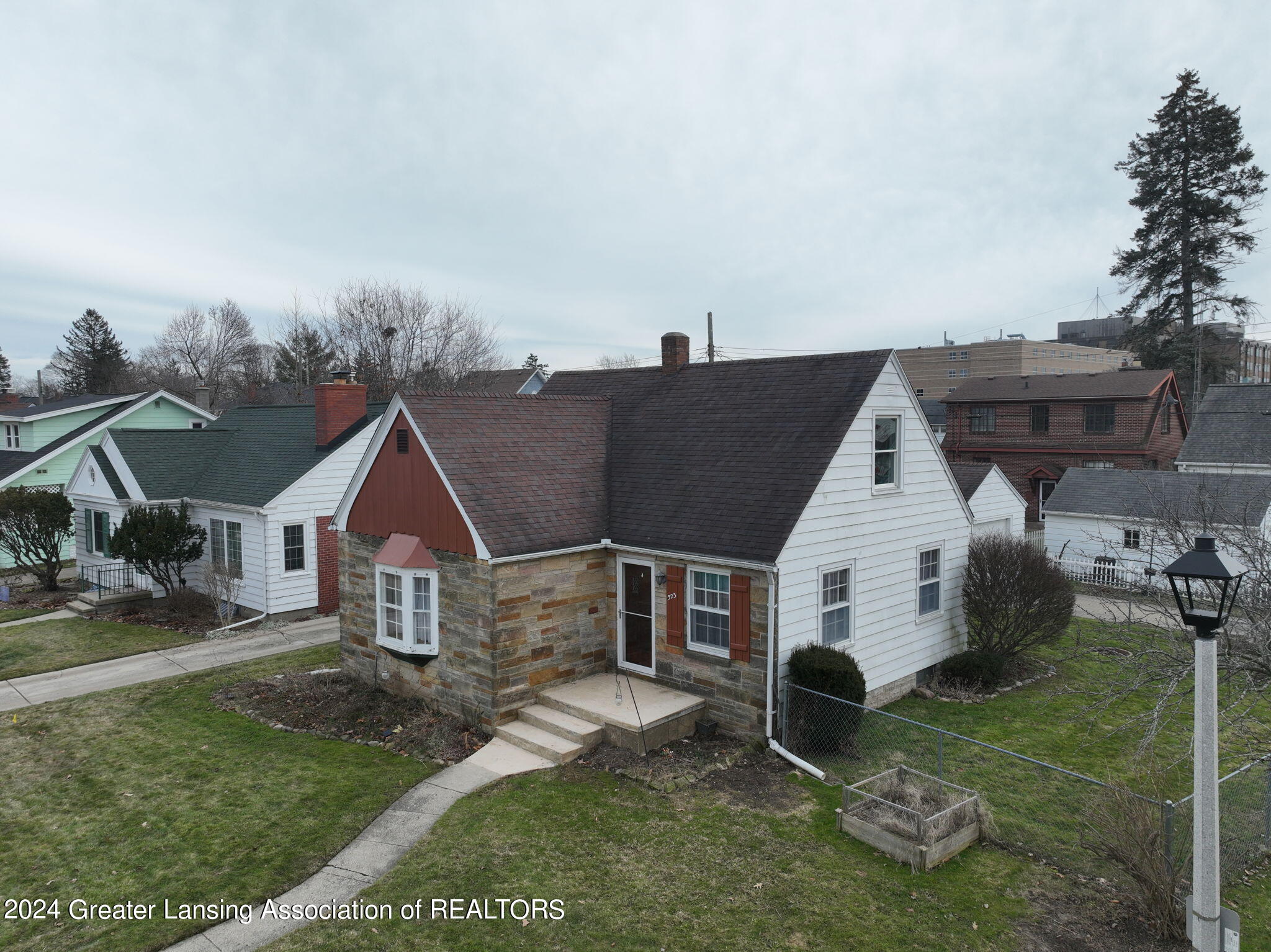 323 Kensington Road Lansing, MI 48910 - Photo 1 of 39 2-web-or-mls-323 Kensington (2)