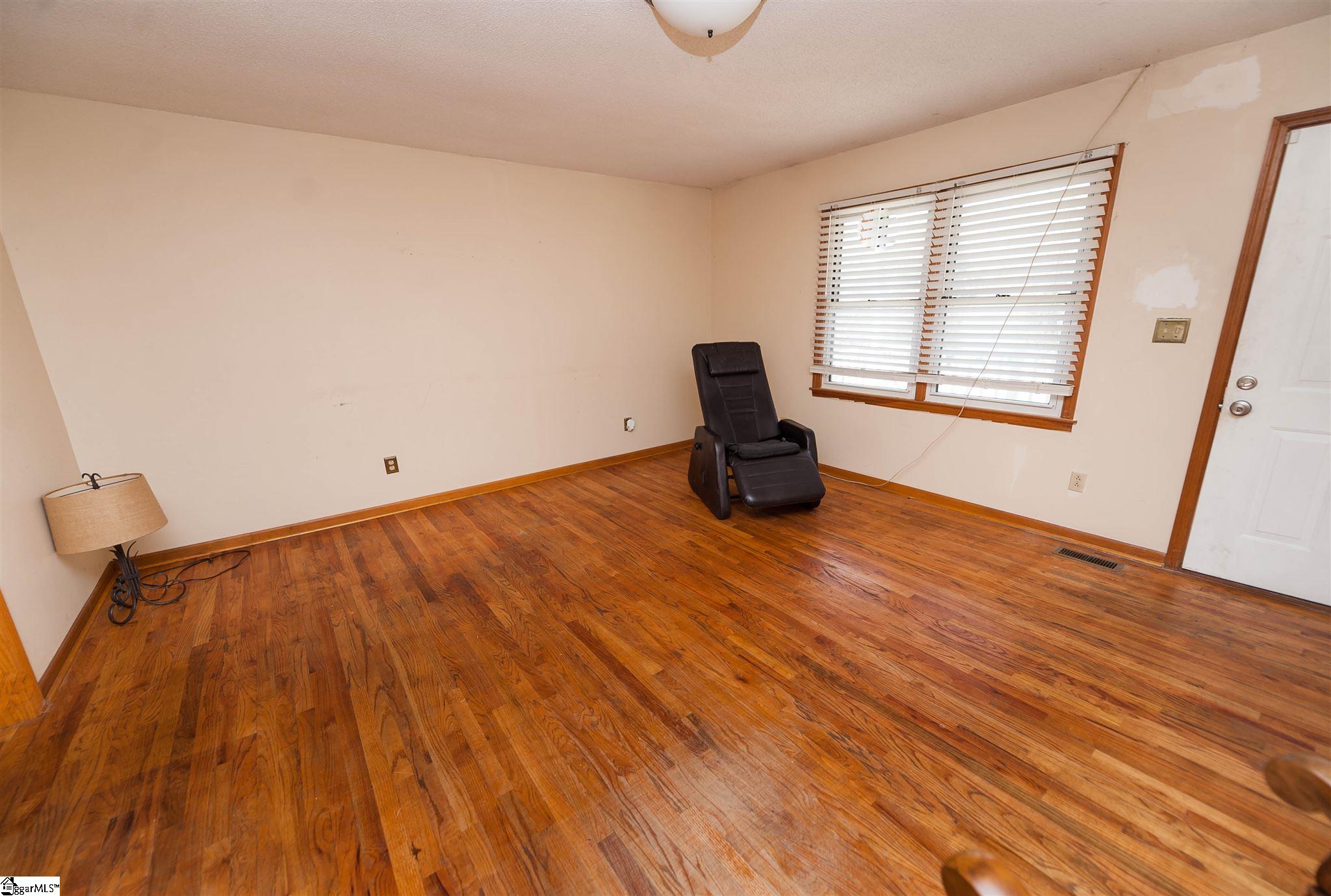 203 Mason Drive Inman, SC 29349 - Photo 3 of 24