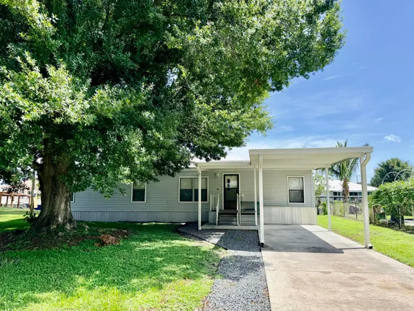 $209,000 | 2332 Southeast 29th Street, Okeechobee, FL 34974