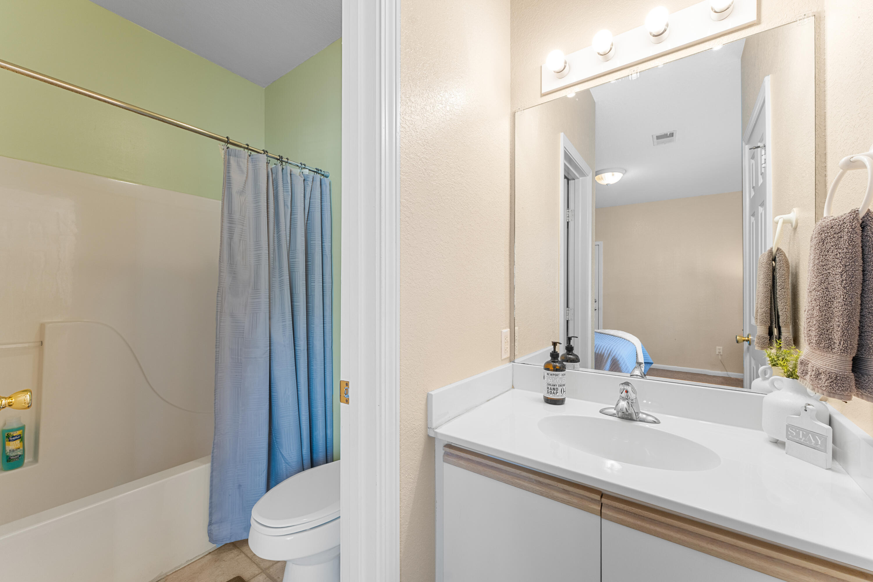 813 Holiday Ridge, Unit 6 Branson, MO 65616 - Photo 22 of 35 2ND BATH