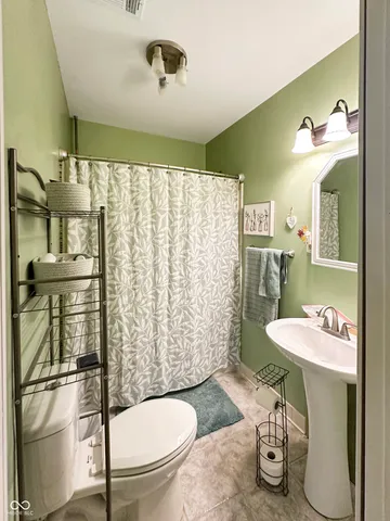 $270,000 | 821 North East Street, Tipton, IN 46072