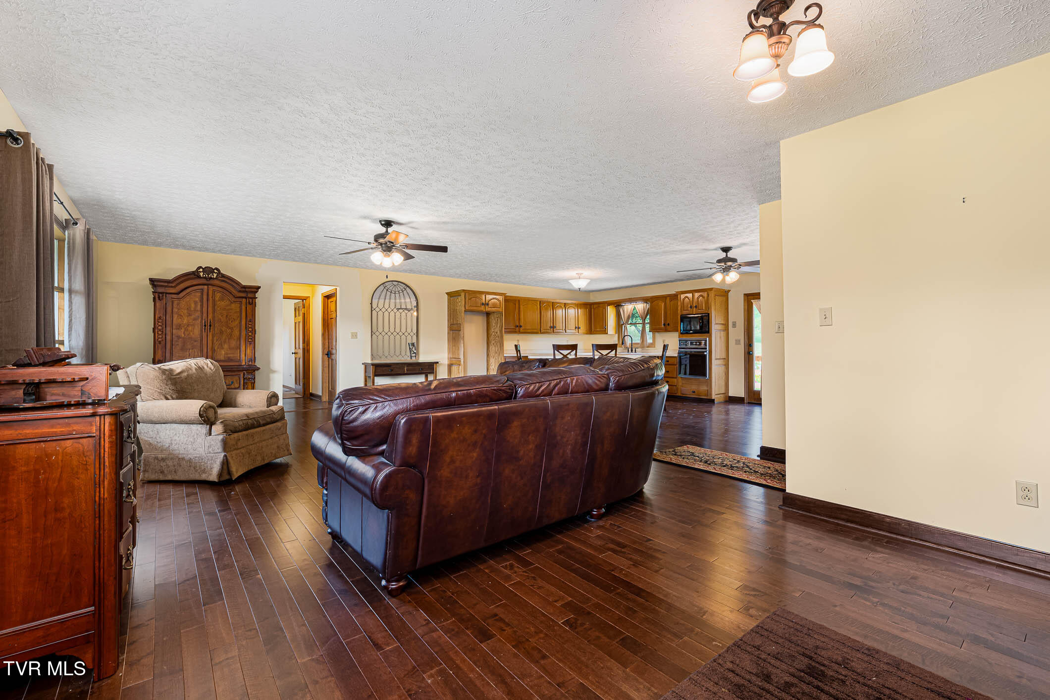 2743 Carroll Creek Road Gray, TN 37615 - Photo 8 of 92 2743 Carroll Creek Rd (64 of 98)