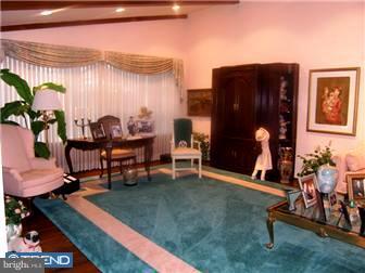 1904 Cobden Road Glenside, PA 19038 - Photo 2 of 12 Living Room