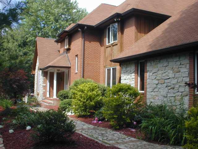 10048 Fall Creek Road Indianapolis, IN 46256 - Photo 1 of 12 Gallery Image 1