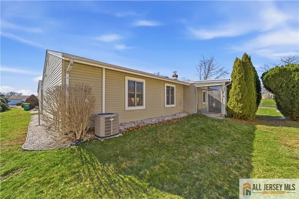 $419,000 | 21 Celtis Plaza, Unit 21B, Monroe Township, NJ 08831