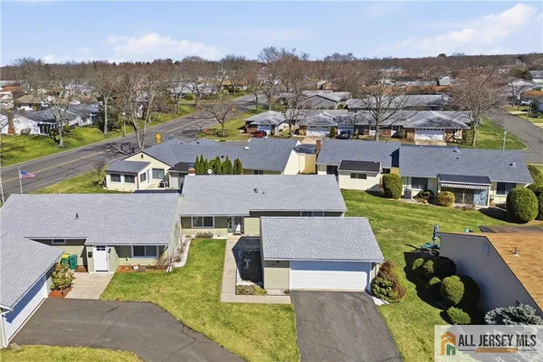 $419,000 | 21 Celtis Plaza, Unit 21B, Monroe Township, NJ 08831