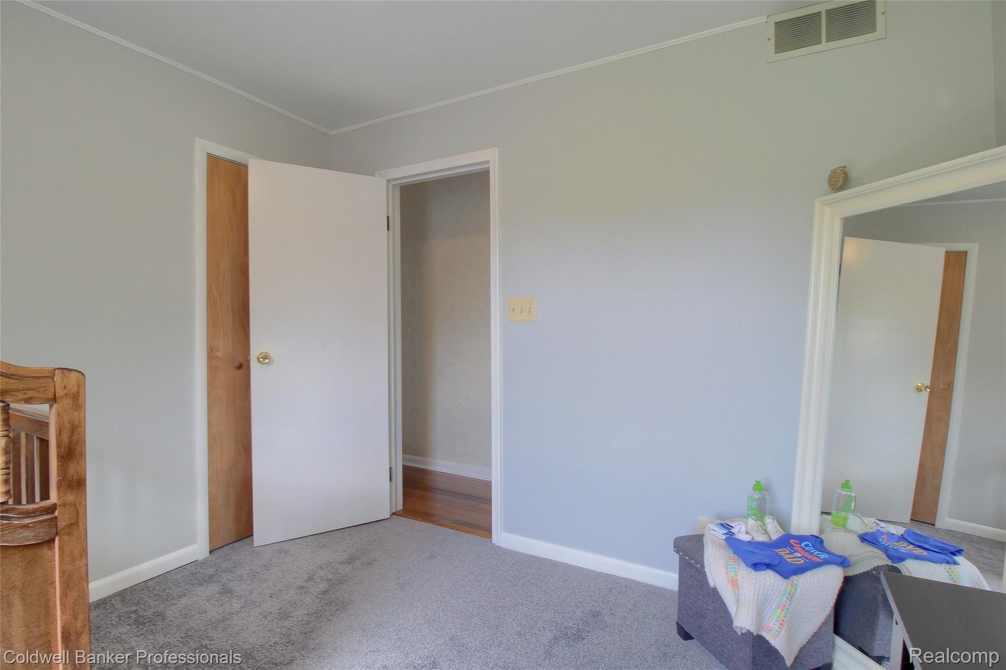 41495 Tyler Road Belleville, MI 48111 - Photo 23 of 32 23-3rd-Bedroom-2nd-View.jpg