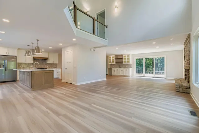 $975,000 | 6711 Vernon Avenue South, Edina, MN 55436