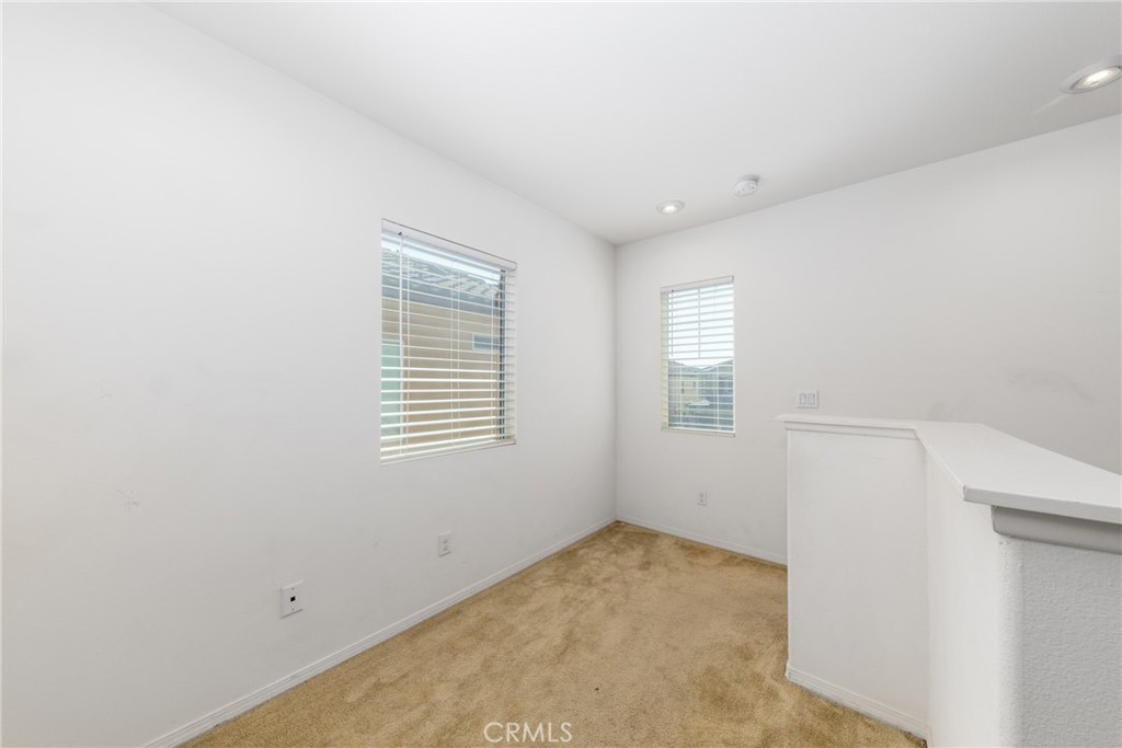 867 South Breden Lane Rialto, CA 92376 - Photo 13 of 28