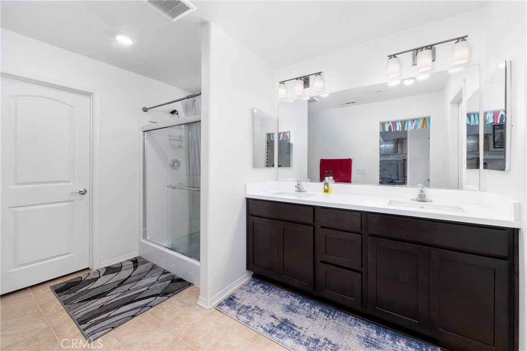 867 South Breden Lane Rialto, CA 92376 - Photo 17 of 28