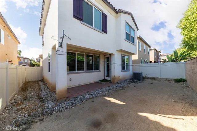 $605,000 | 867 South Breden Lane, Rialto, CA 92376