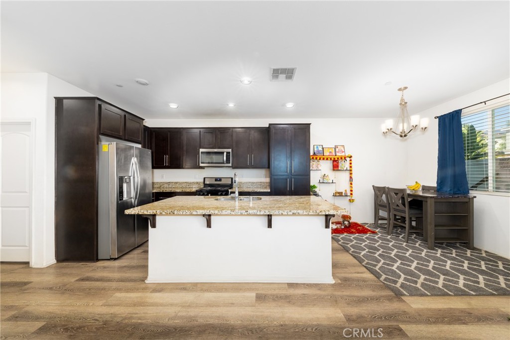 867 South Breden Lane Rialto, CA 92376 - Photo 4 of 28