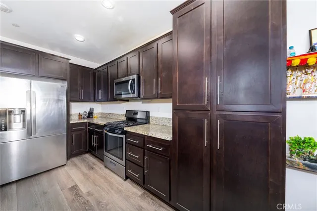 $605,000 | 867 South Breden Lane, Rialto, CA 92376