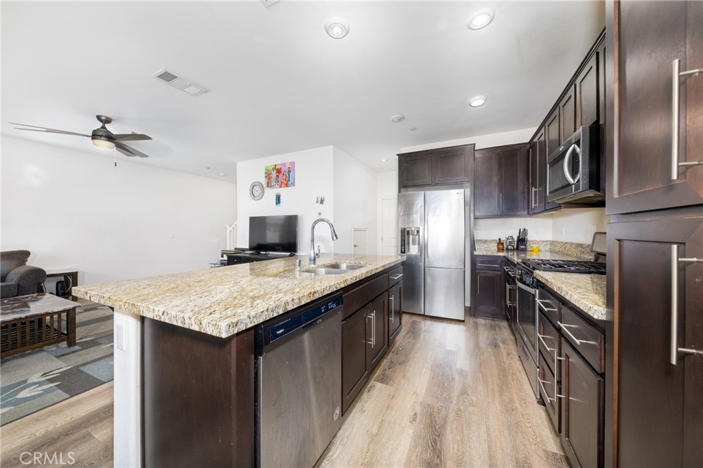 867 South Breden Lane Rialto, CA 92376 - Photo 9 of 28