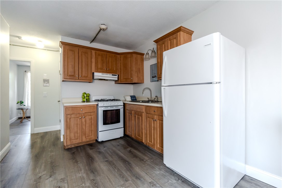 3940 Post Road, Unit 7 Warwick, RI 02886 - Photo 8 of 17 Kitchen