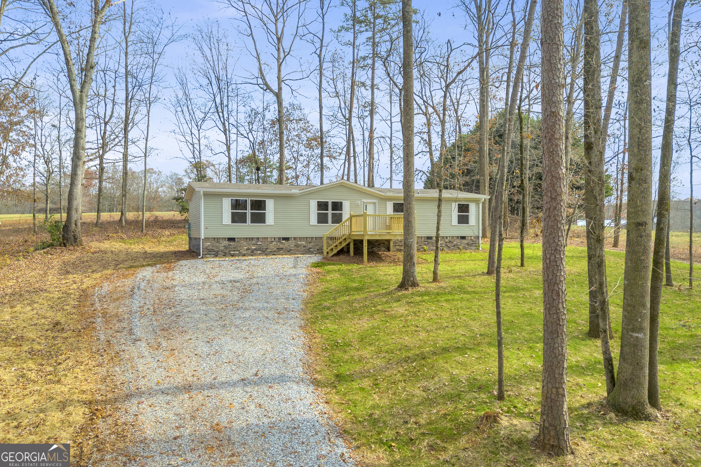 274 Montego Bay Trail Clarkesville, GA 30523 - Photo 2 of 55