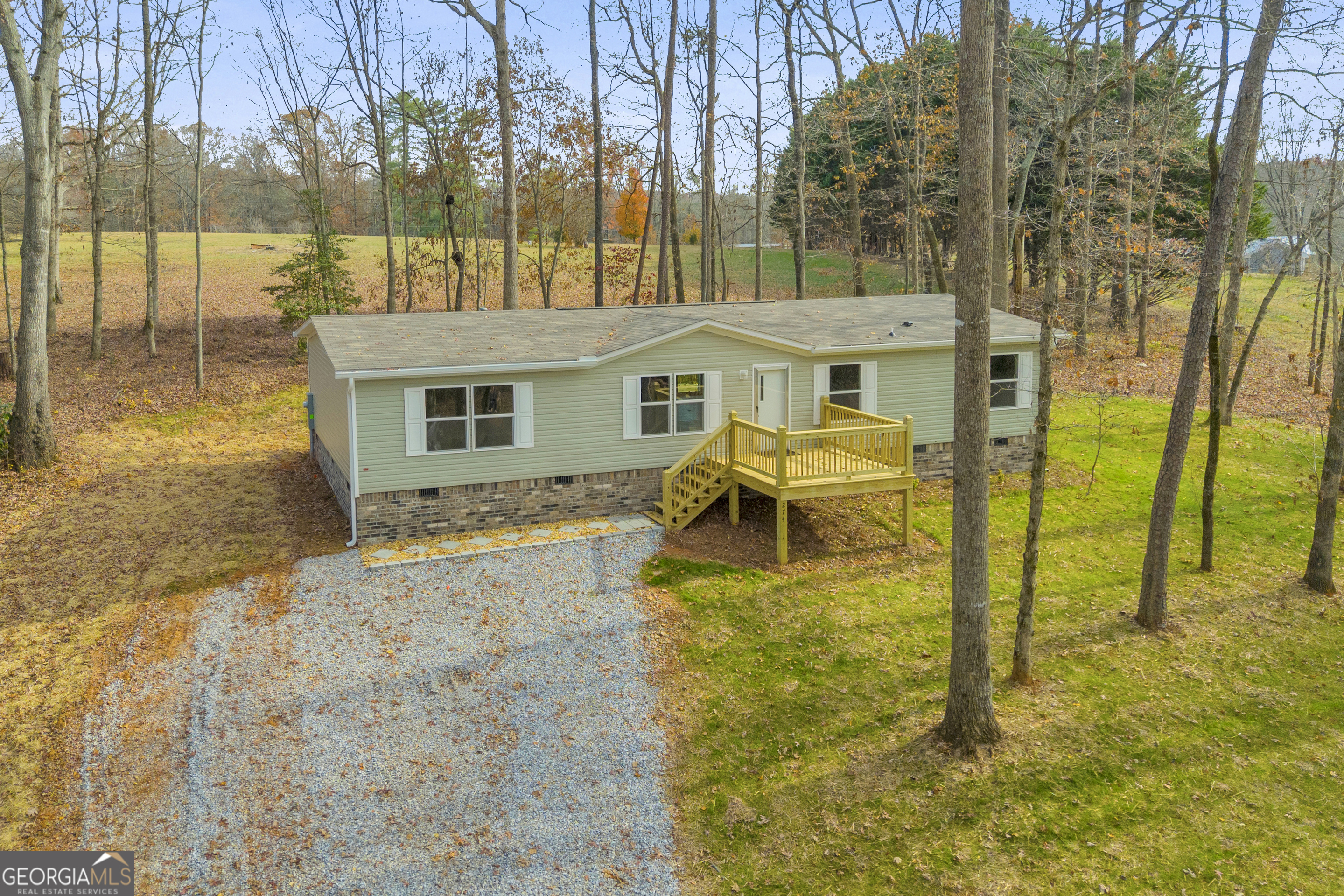 274 Montego Bay Trail Clarkesville, GA 30523 - Photo 3 of 55