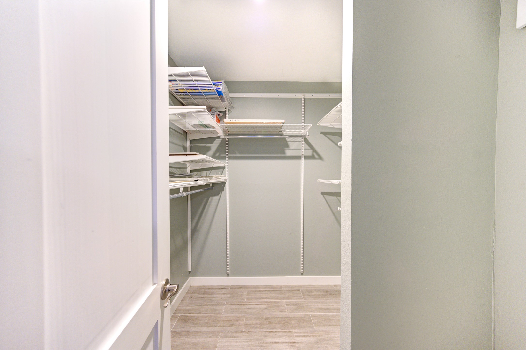 3224 Timmons Lane, Unit 155 Houston, TX 77027 - Photo 26 of 50 a view of a closet