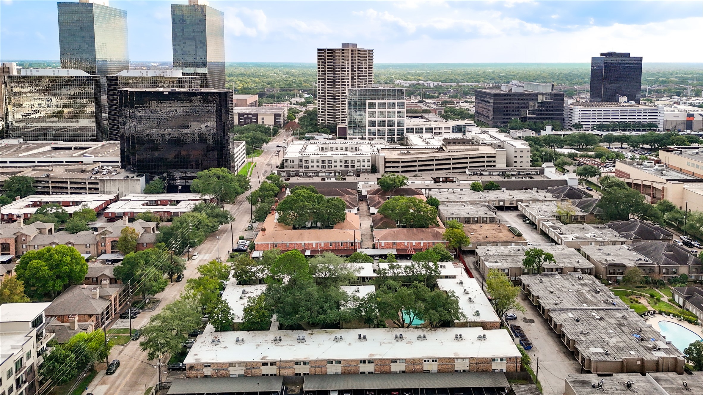 3224 Timmons Lane, Unit 155 Houston, TX 77027 - Photo 48 of 50 a picture of city view