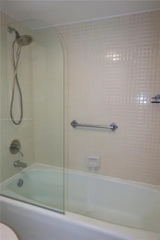 $3,750 | 20515 East Country Club Drive, Unit 1147, Aventura, FL 33180