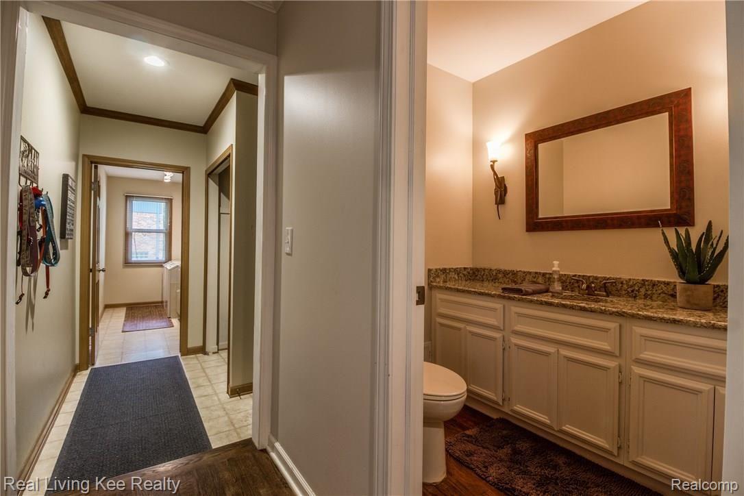 3767 Summit Ridge Drive Rochester, MI 48306 - Photo 25 of 66 19.jpg