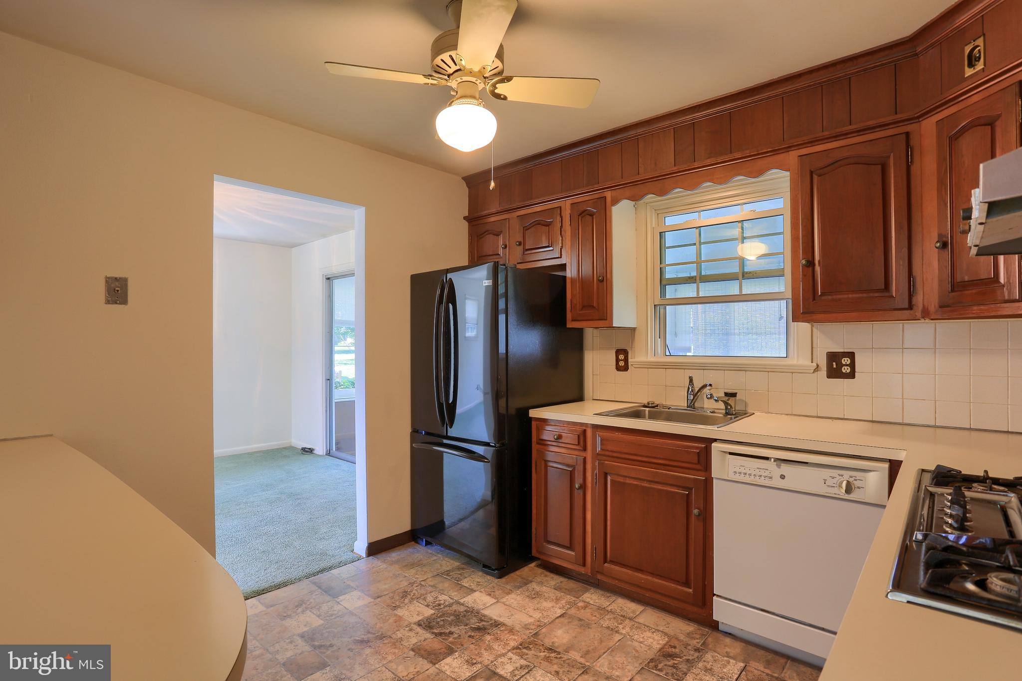 1689 Valley Forge Road Lancaster, PA 17603 - Photo 8 of 22 Gallery Image 8