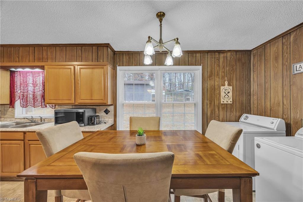 226 Carlton Road Boomer, NC 28606 - Photo 12 of 29